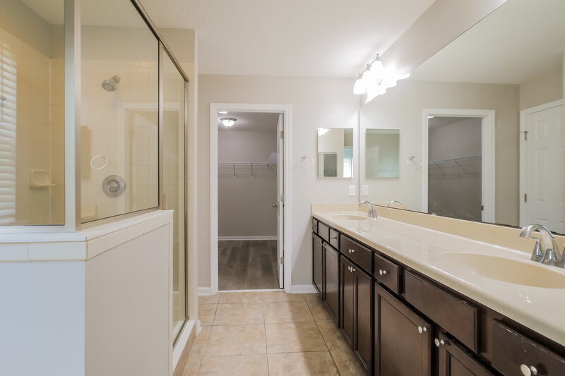 2,815/Mo, 2134 Club Lake Dr Orange Park, FL 32065 Main Bathroom View