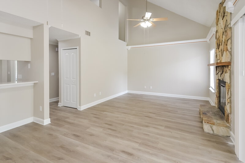 2,510/Mo, 4137 Rollingwood Ct Jacksonville, FL 32257 Living Room View 2