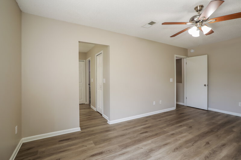 1,855/Mo, 4137 Rollingwood Ct Jacksonville, FL 32257 Main Bedroom View 2