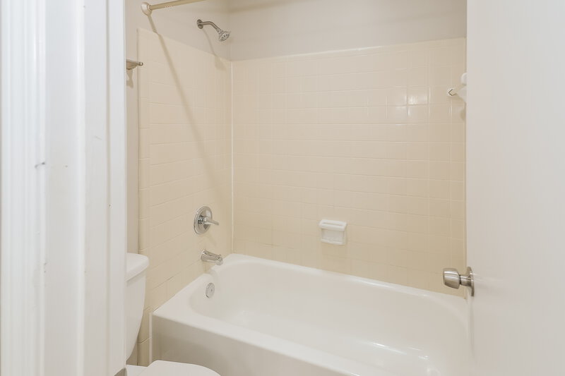 2,510/Mo, 4137 Rollingwood Ct Jacksonville, FL 32257 Bathroom View