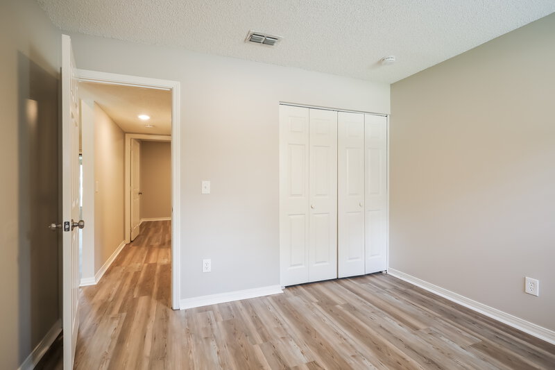 2,015/Mo, 11259 Thomaston Pl Jacksonville, FL 32257 Bedroom View 2