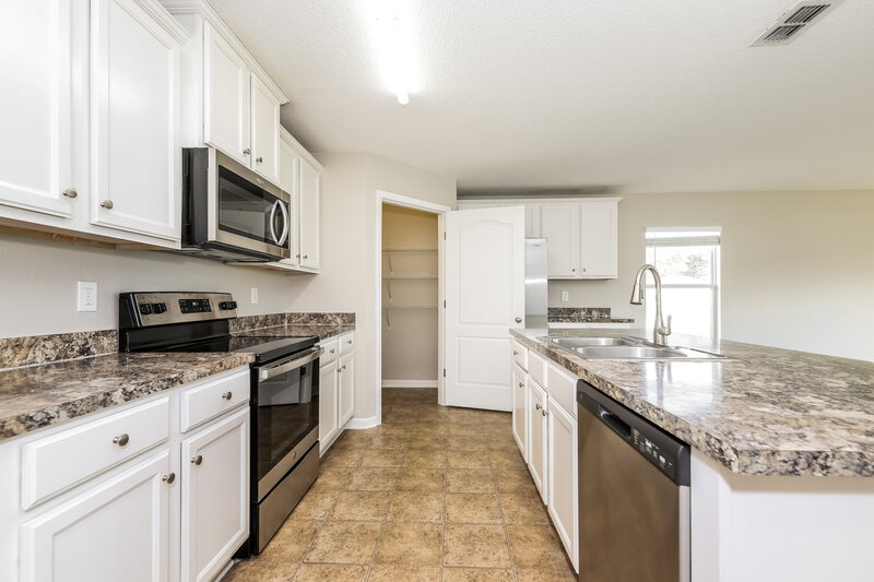 3,040/Mo, 95124 Turnstone Ct Fernandina Beach, FL 32034 Kitchen View