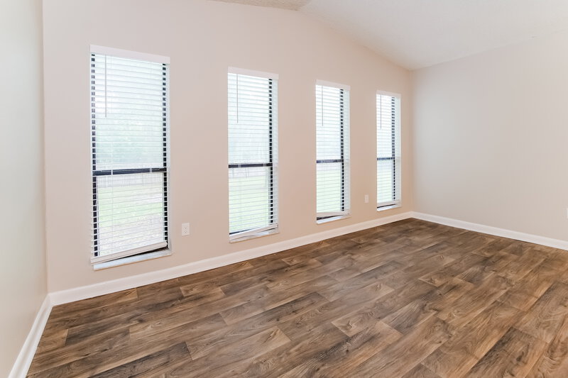 1,945/Mo, 6911 Coleus Ct Jacksonville, FL 32244 Living Room View 2