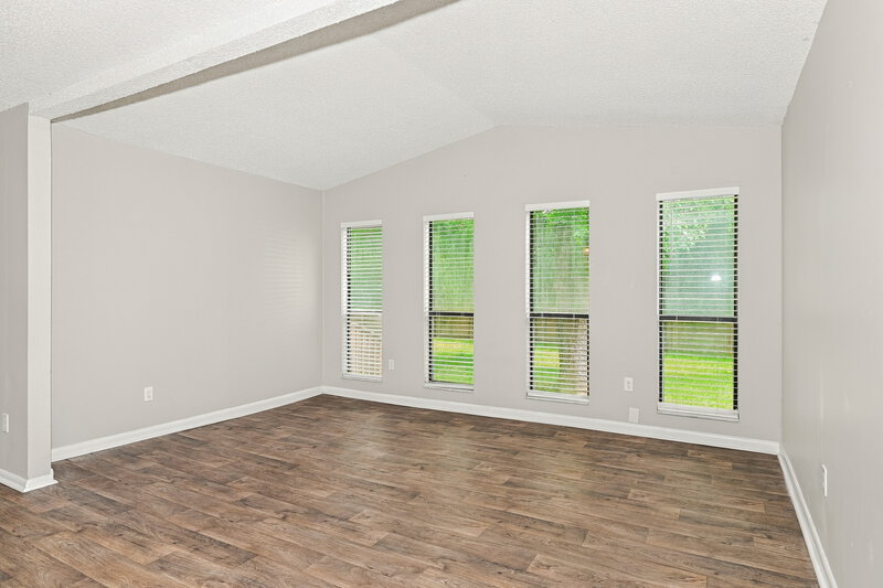 1,965/Mo, 6911 Coleus Ct Jacksonville, FL 32244 Family Room View