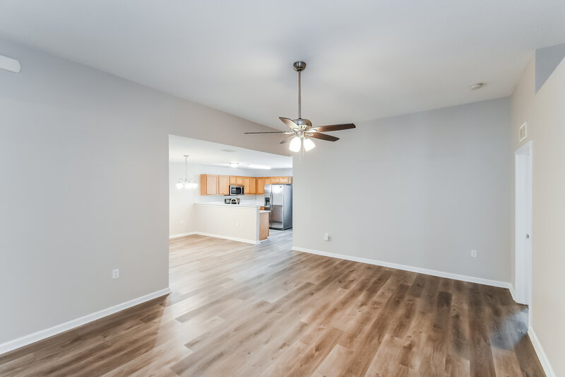 1,665/Mo, 5342 Arlington Rd Jacksonville, FL 32211 Living Room View