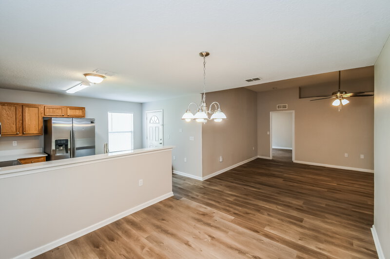 1,665/Mo, 5342 Arlington Rd Jacksonville, FL 32211 Dining Room View