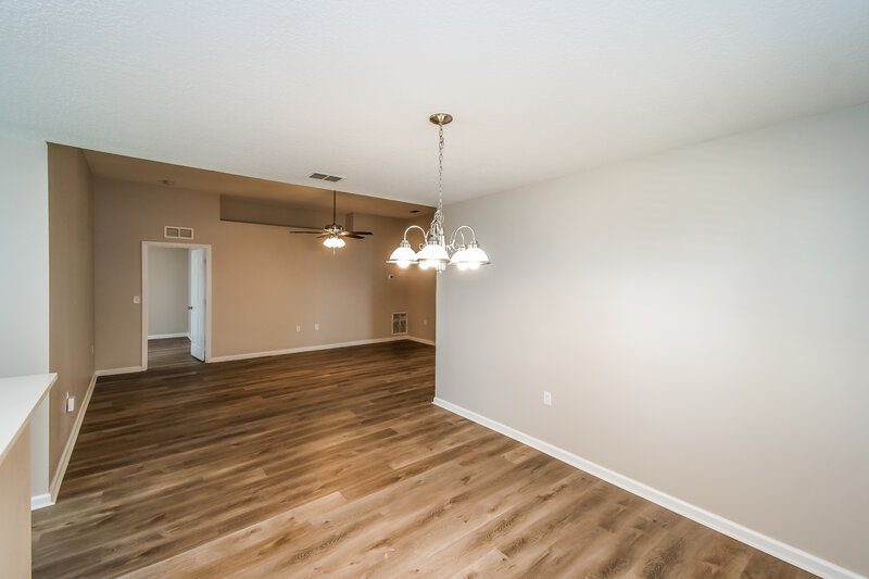 1,665/Mo, 5342 Arlington Rd Jacksonville, FL 32211 Dining Room View 2