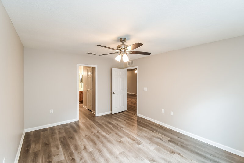 1,665/Mo, 5342 Arlington Rd Jacksonville, FL 32211 Main Bedroom View