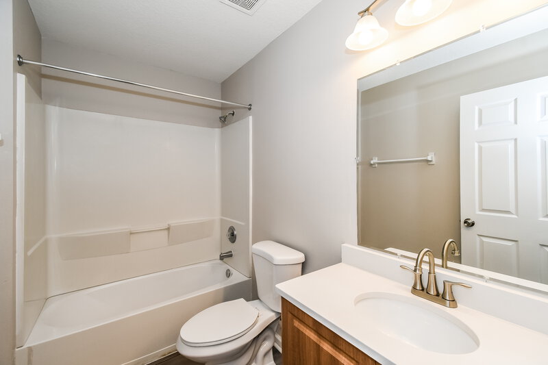 1,665/Mo, 5342 Arlington Rd Jacksonville, FL 32211 Bathroom View