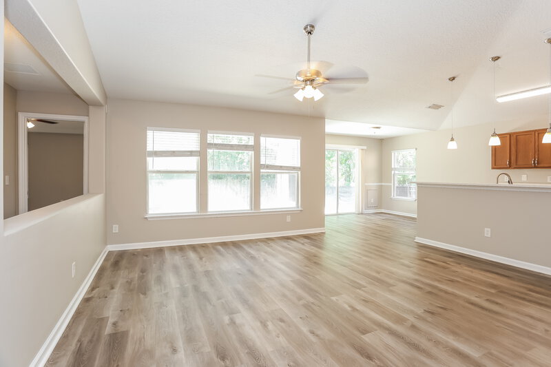 2,290/Mo, 392 Bostwick Cir St Augustine, FL 32092 Living Room View 2