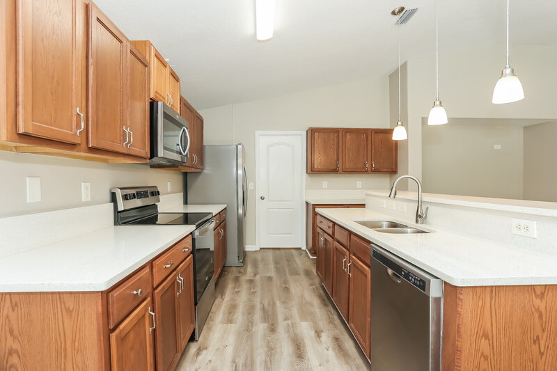 2,290/Mo, 392 Bostwick Cir St Augustine, FL 32092 Kitchen View