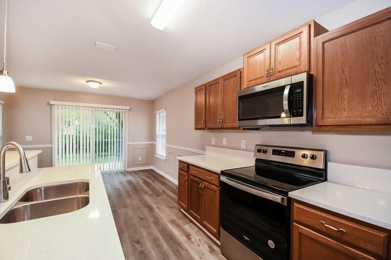 2,380/Mo, 392 Bostwick Cir St Augustine, FL 32092 Kitchen View 2