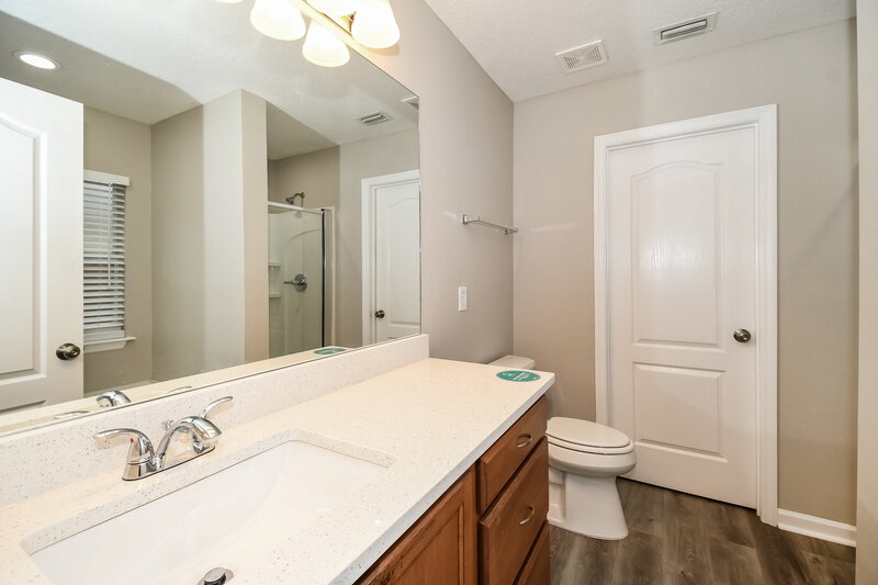 2,380/Mo, 392 Bostwick Cir St Augustine, FL 32092 Main Bathroom View 2