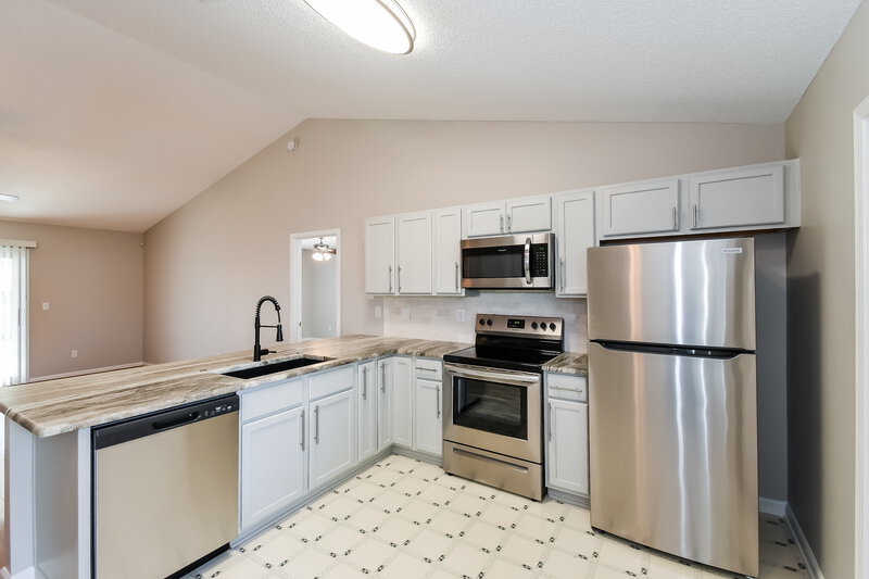1,855/Mo, 3653 Morning Meadow Ln Orange Park, FL 32073 Kitchen View 2