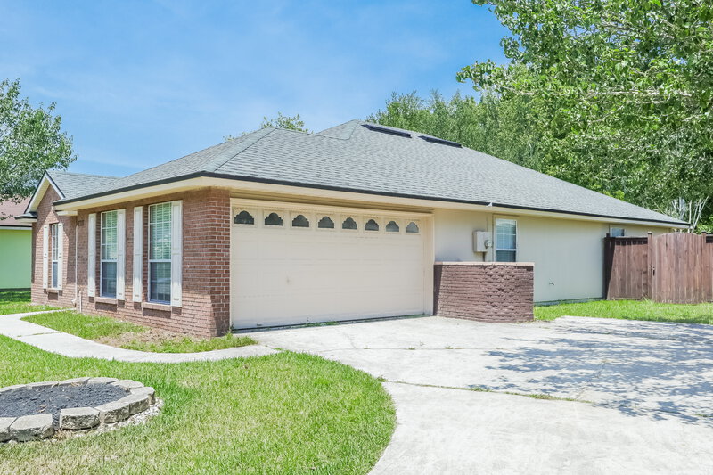2,465/Mo, 7717 Fawn Lake Dr S Jacksonville, FL 32256 Side View