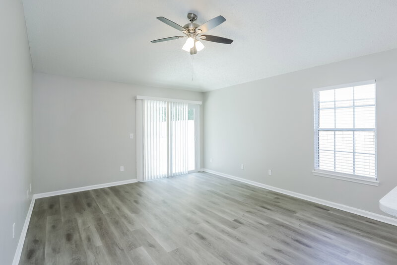 2,465/Mo, 7717 Fawn Lake Dr S Jacksonville, FL 32256 Dining Room View
