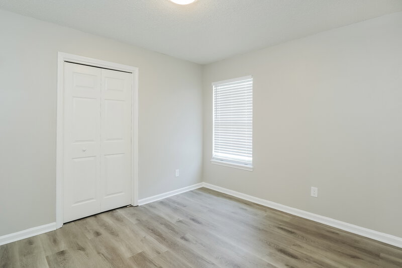 2,465/Mo, 7717 Fawn Lake Dr S Jacksonville, FL 32256 Bedroom View 2