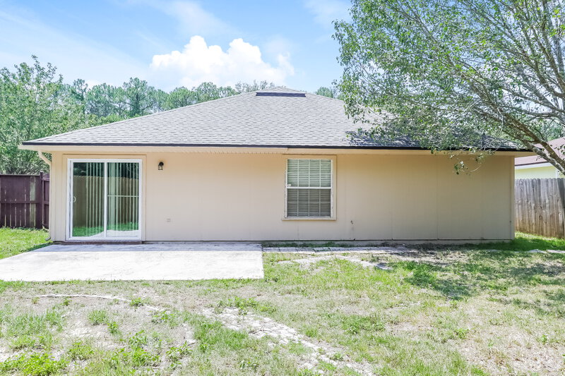 2,465/Mo, 7717 Fawn Lake Dr S Jacksonville, FL 32256 Rear View