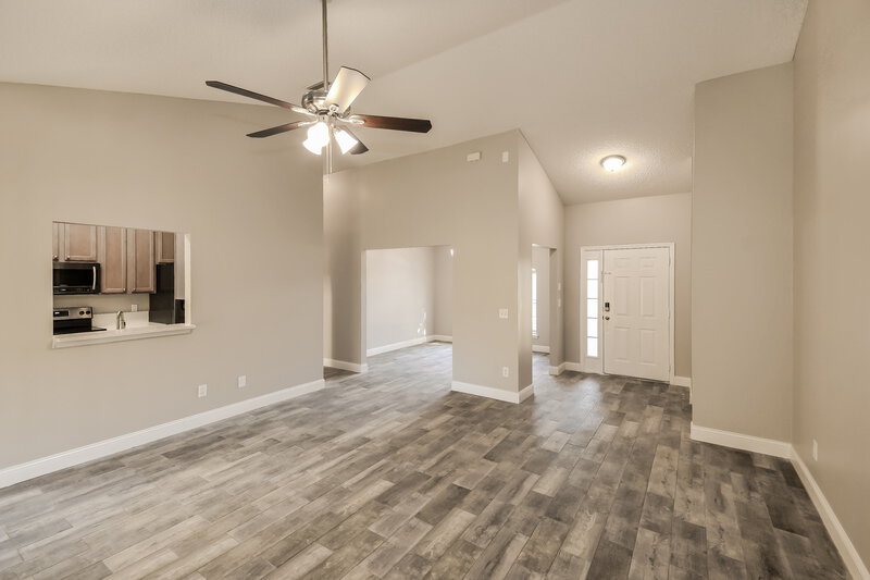 2,470/Mo, 1068 Ardmore St Saint Augustine, FL 32092 Living Room View 3