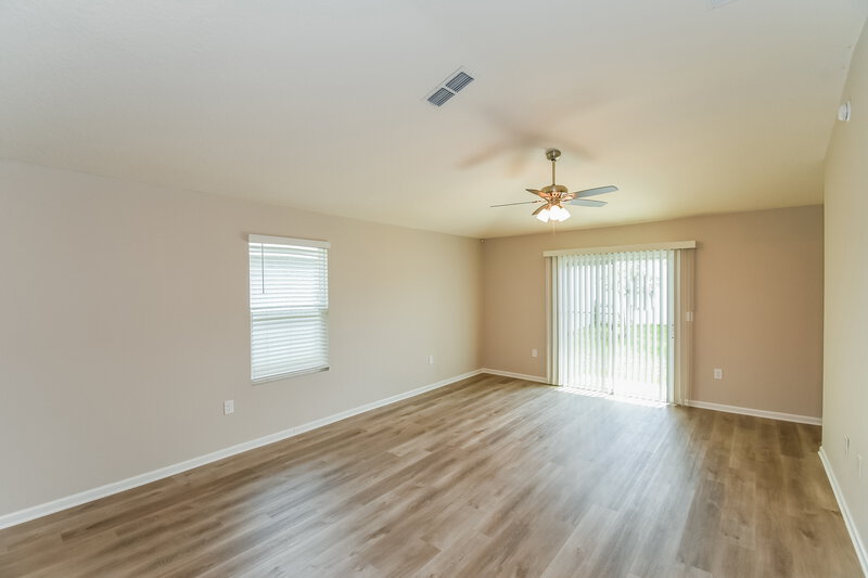 2,590/Mo, 8334 Cape Fox Dr Jacksonville, FL 32222 Living Room View