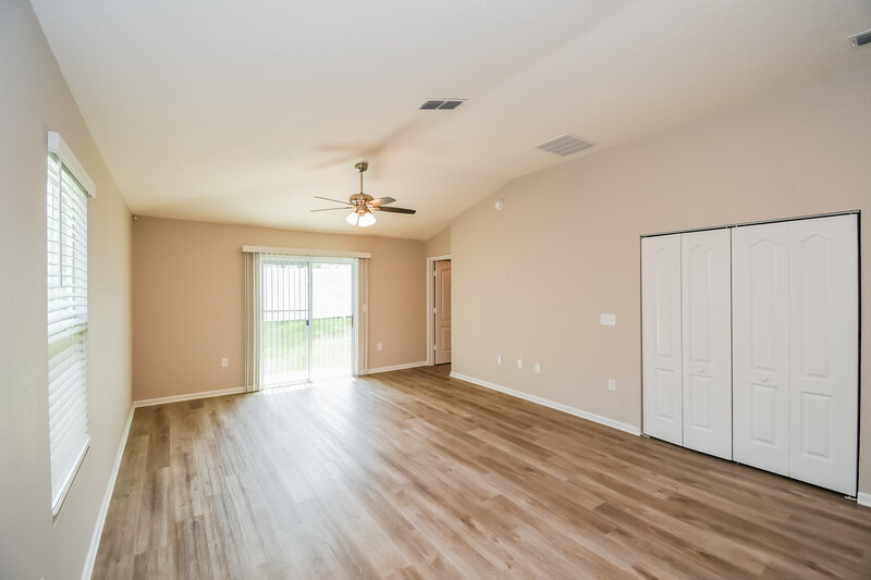 2,590/Mo, 8334 Cape Fox Dr Jacksonville, FL 32222 Living Room View 2