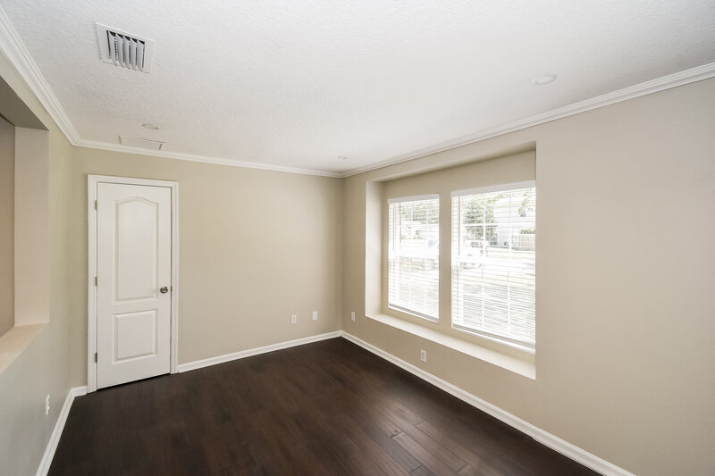 2,125/Mo, 7068 Beekman Lake Dr Jacksonville, FL 32222 Dining Room View 2