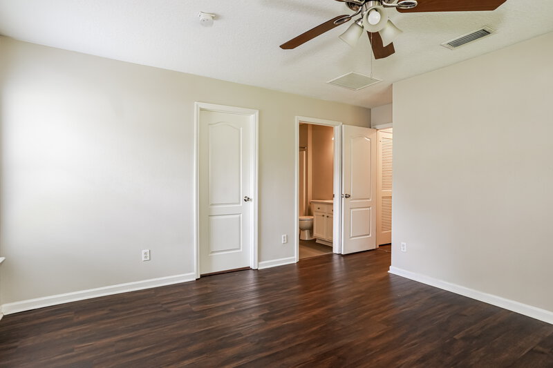1,975/Mo, 7068 Beekman Lake Dr Jacksonville, FL 32222 Main Bedroom View 2