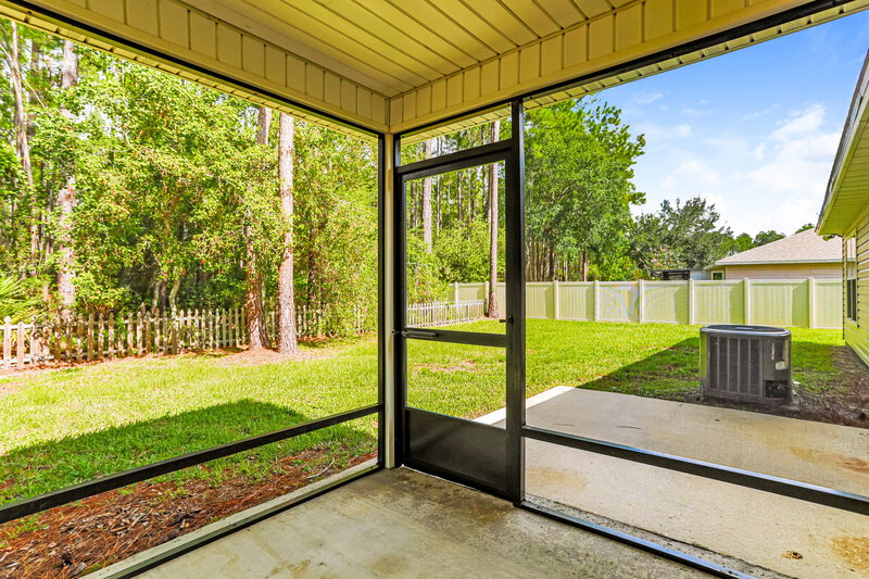 1,975/Mo, 7068 Beekman Lake Dr Jacksonville, FL 32222 Patio View