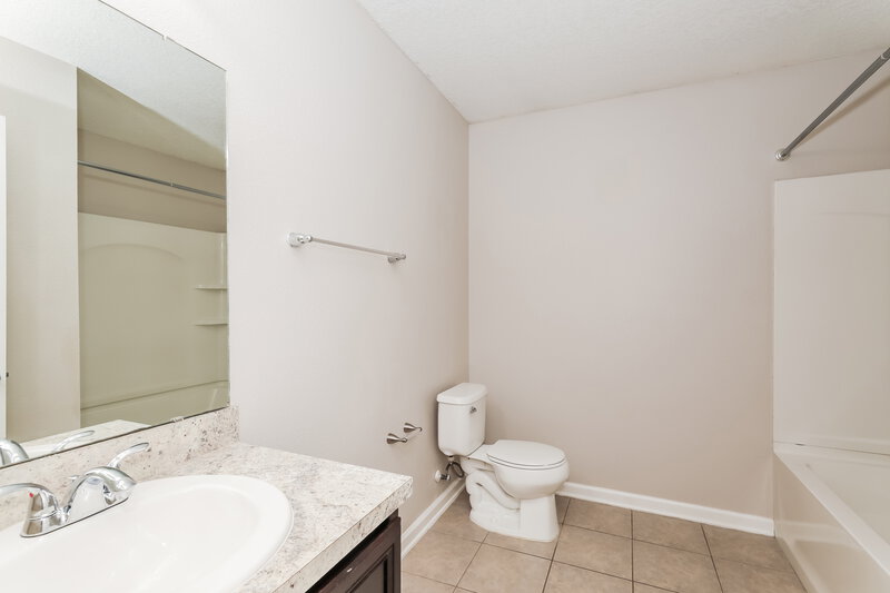 2,035/Mo, 6582 Winding Greens Dr Jacksonville, FL 32244 Bathroom View
