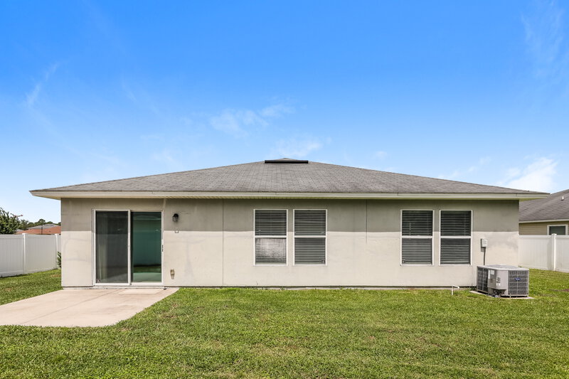 2,035/Mo, 6582 Winding Greens Dr Jacksonville, FL 32244 Rear View