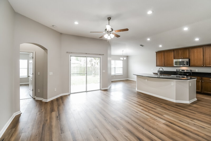2,200/Mo, 1706 Foggy Day Dr Middleburg, FL 32068 Living Room View 2
