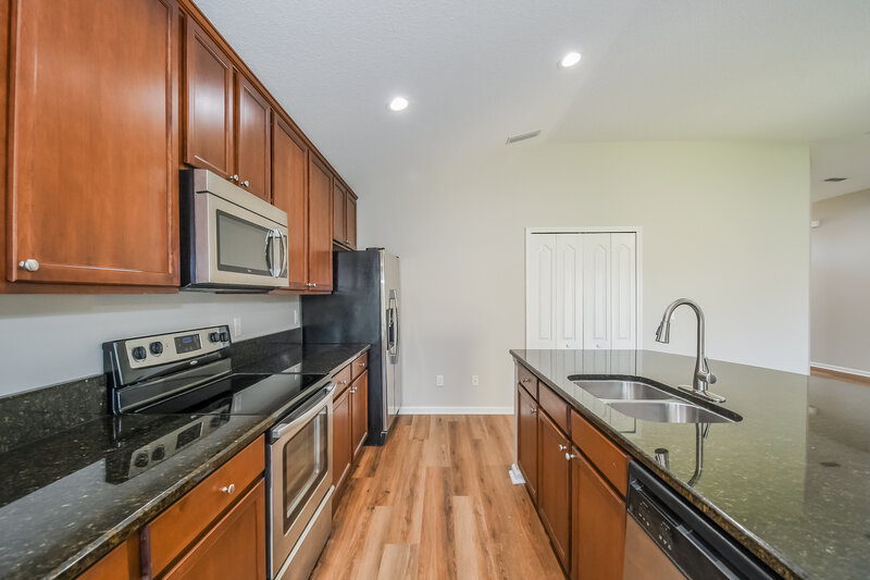 2,970/Mo, 1706 Foggy Day Dr Middleburg, FL 32068 Kitchen View