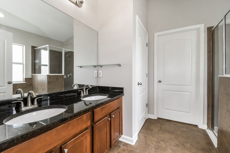 2,200/Mo, 1706 Foggy Day Dr Middleburg, FL 32068 Kitchen View 4