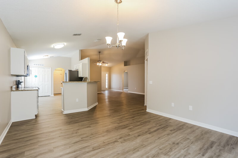 1,825/Mo, 8724 Merseyside Ave Jacksonville, FL 32219 Dining Room View