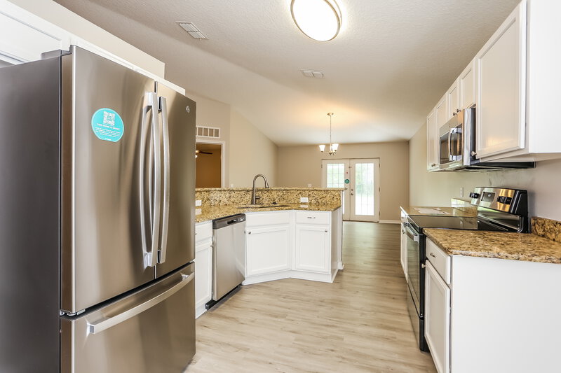 1,825/Mo, 8724 Merseyside Ave Jacksonville, FL 32219 Kitchen View