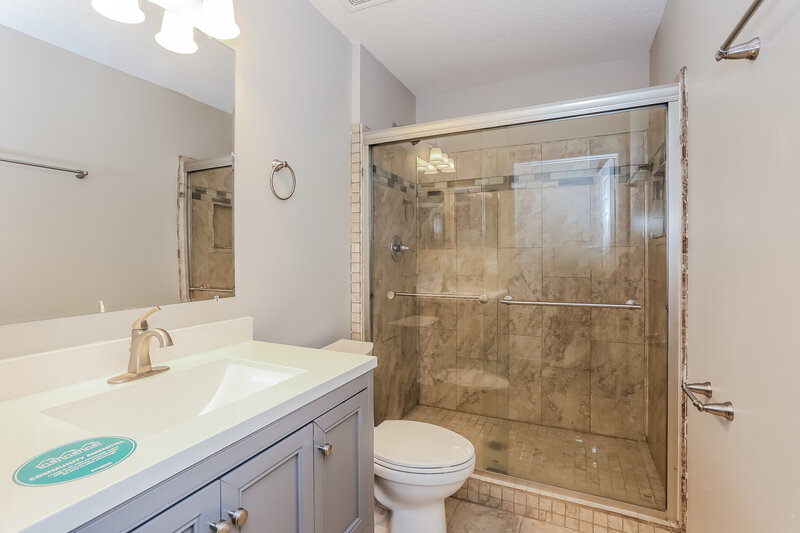 1,825/Mo, 8724 Merseyside Ave Jacksonville, FL 32219 Bathroom View