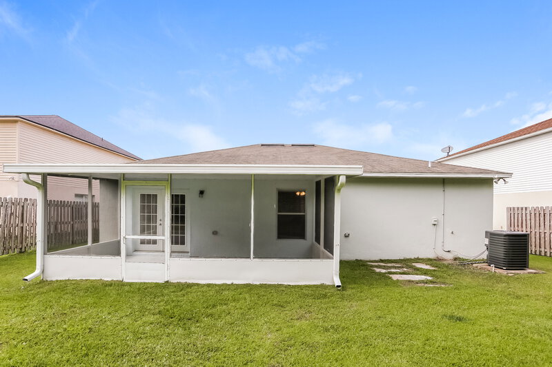 1,825/Mo, 8724 Merseyside Ave Jacksonville, FL 32219 Rear View