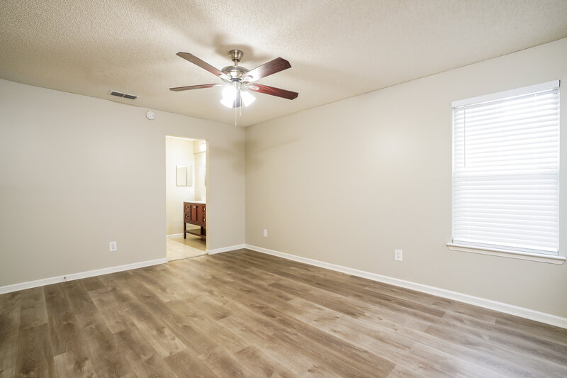 1,965/Mo, 3298 Deerfield Pointe Dr Orange Park, FL 32073 Main Bedroom View 2