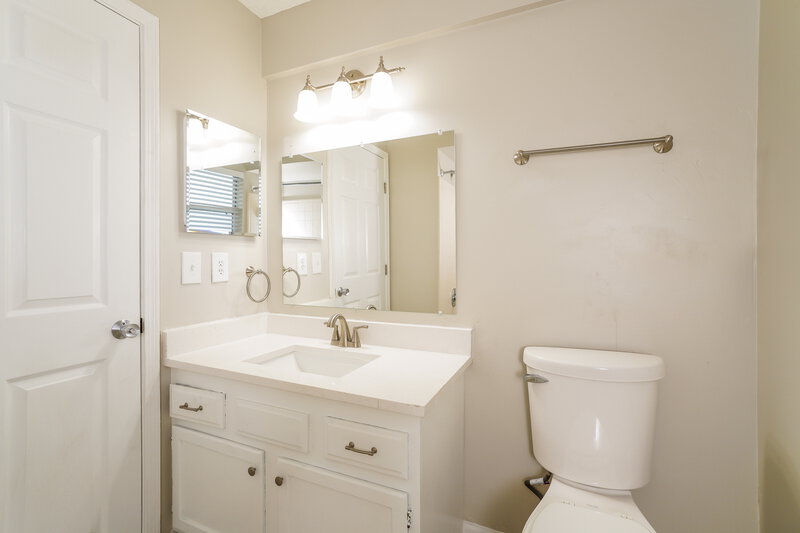 1,965/Mo, 3298 Deerfield Pointe Dr Orange Park, FL 32073 Bathroom View