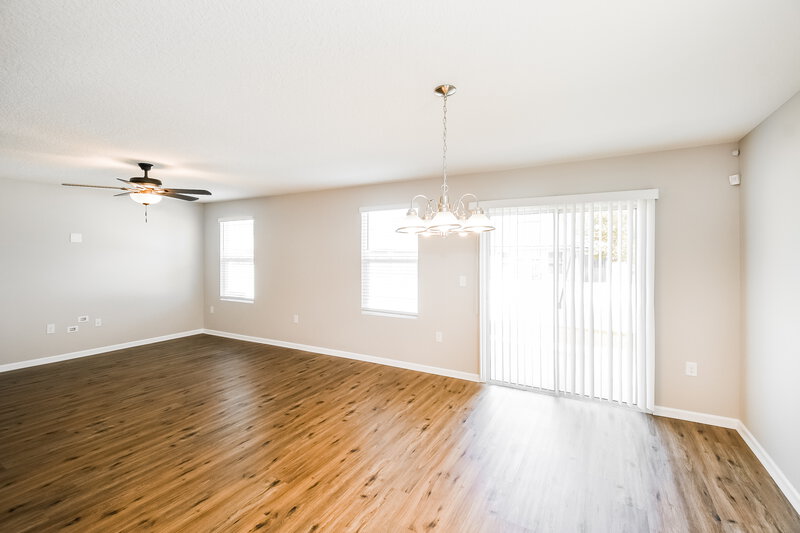 1,780/Mo, 2278 Pebble Point Dr Green Cove Springs, FL 32043 Dining Room View