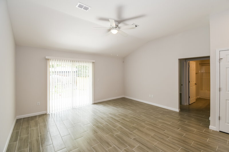 2,810/Mo, 6110 Patriots Landing Ln Jacksonville, FL 32244 Living Room View 2