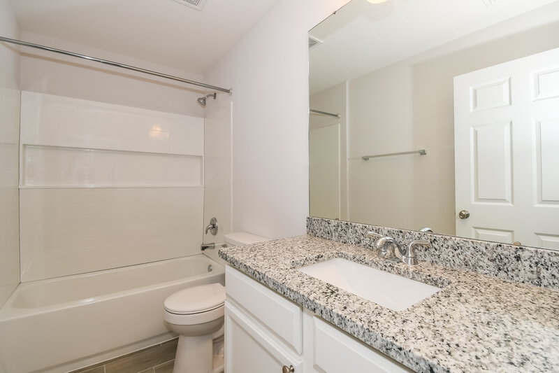 2,810/Mo, 6110 Patriots Landing Ln Jacksonville, FL 32244 Bathroom View
