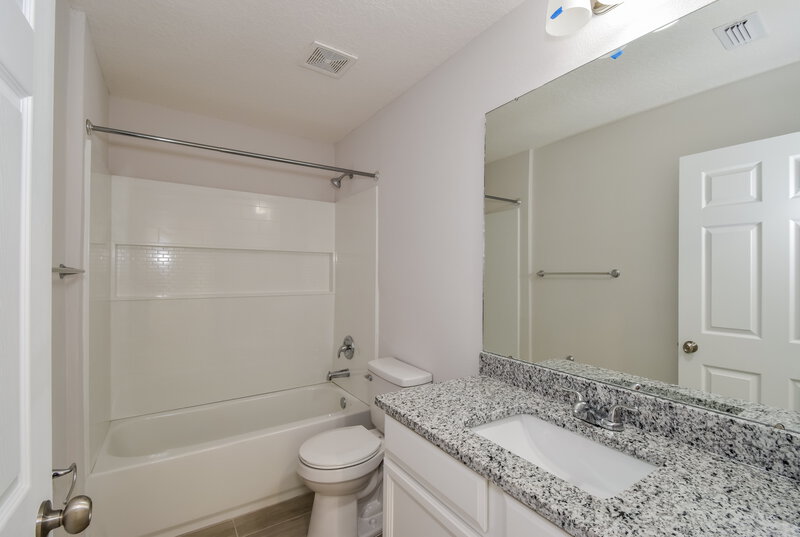 1,980/Mo, 6099 Patriots Landing Ln Jacksonville, FL 32244 Bathroom View