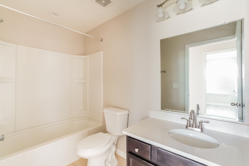 2,075/Mo, 3315 Hidden Meadows Ct Green Cove Springs, FL 32043 Bathroom View