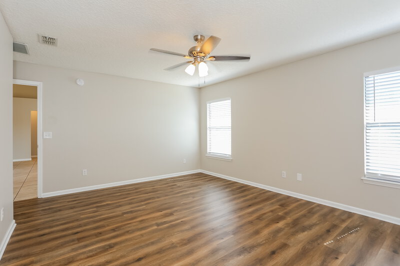 2,030/Mo, 7394 Hawks Cliff Dr W Jacksonville, FL 32222 Main Bedroom View