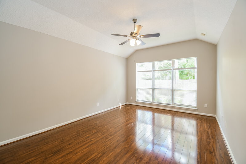 2,345/Mo, 9224 Redtail Dr Jacksonville, FL 32222 Main Bedroom View 2