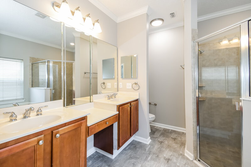 2,345/Mo, 9224 Redtail Dr Jacksonville, FL 32222 Main Bathroom View 2