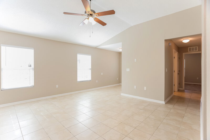 1,775/Mo, 1304 Biscayne Grove Ln Jacksonville, FL 32218 Living Room View 2