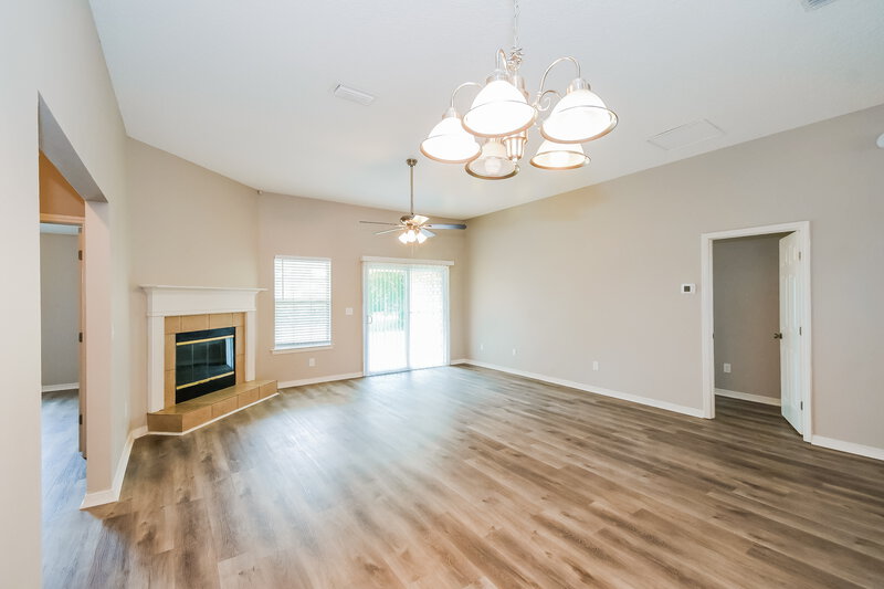 2,140/Mo, 7644 Devola Trl Jacksonville, FL 32244 Dining Room View 2