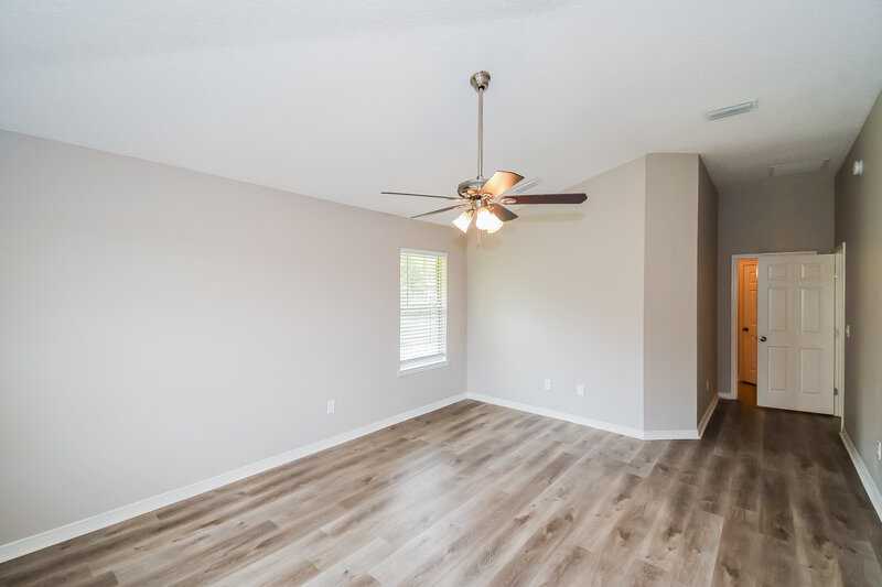 2,140/Mo, 7644 Devola Trl Jacksonville, FL 32244 Main Bedroom View 2